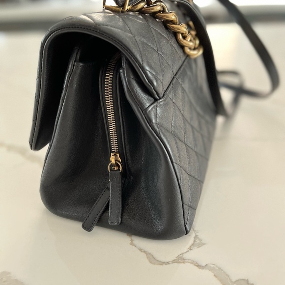 Chanel Large Caviar Flap Bag with Antique Gold Hardware - Picture 7 of 16